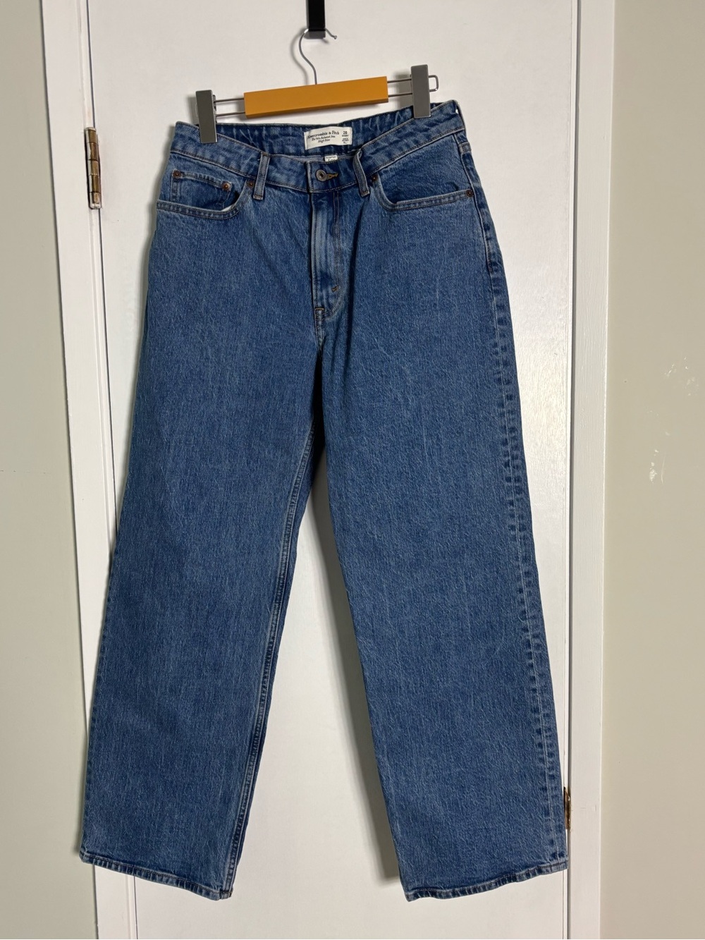 Abercrombie & Fitch Curve Love High Rise 90s Relaxed Jeans 28 Short Blue Denim - Picture 3 of 13